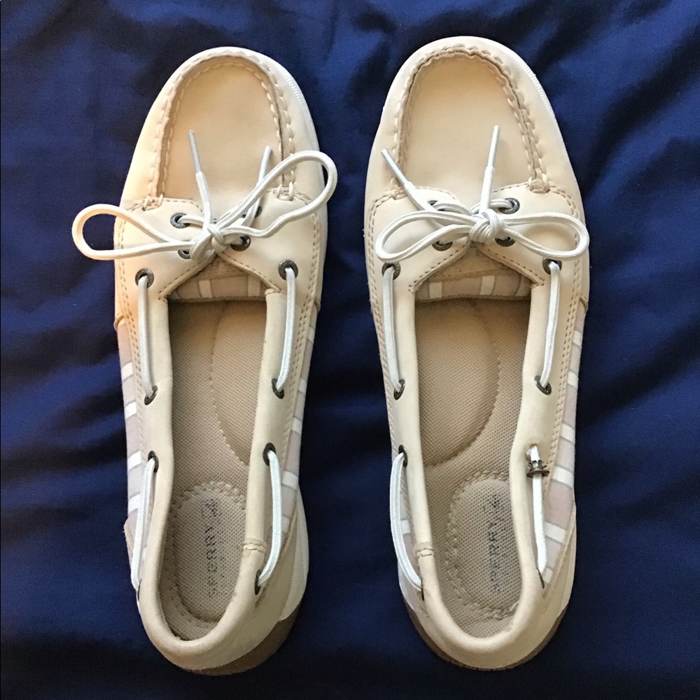 Tan Sperrys
